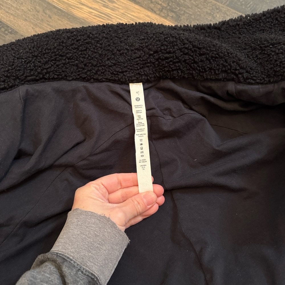 Lululemon Cinchable Sherpa Jacket - Picture 3 of 7